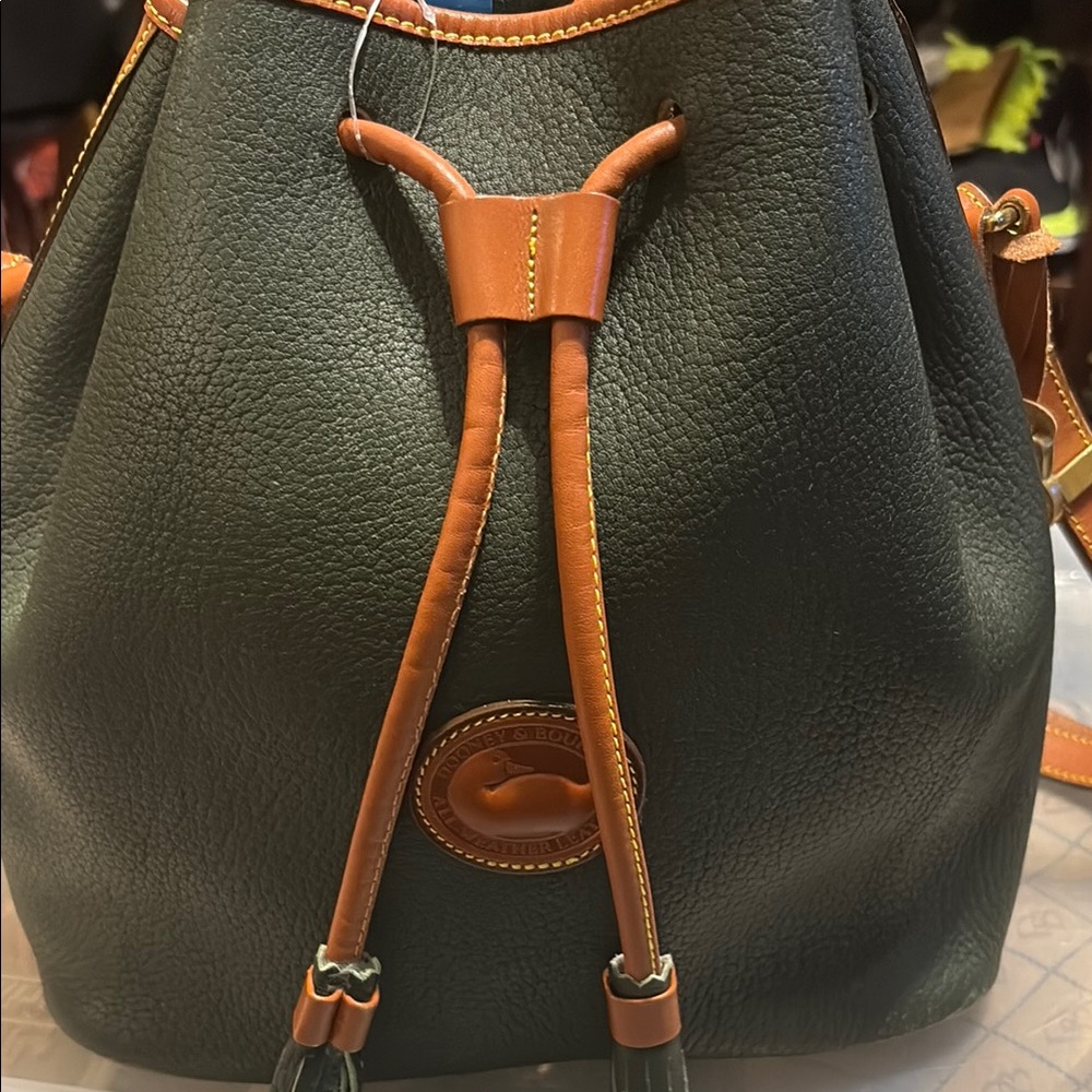 Elegant Green Leather Drawstring Bag